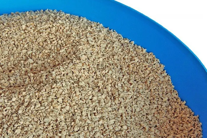 Natural Wood Clumping Cat Litter 13.2-lb